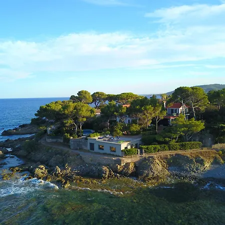 Unique Maison Pieds Dans L'eau Апартаменты